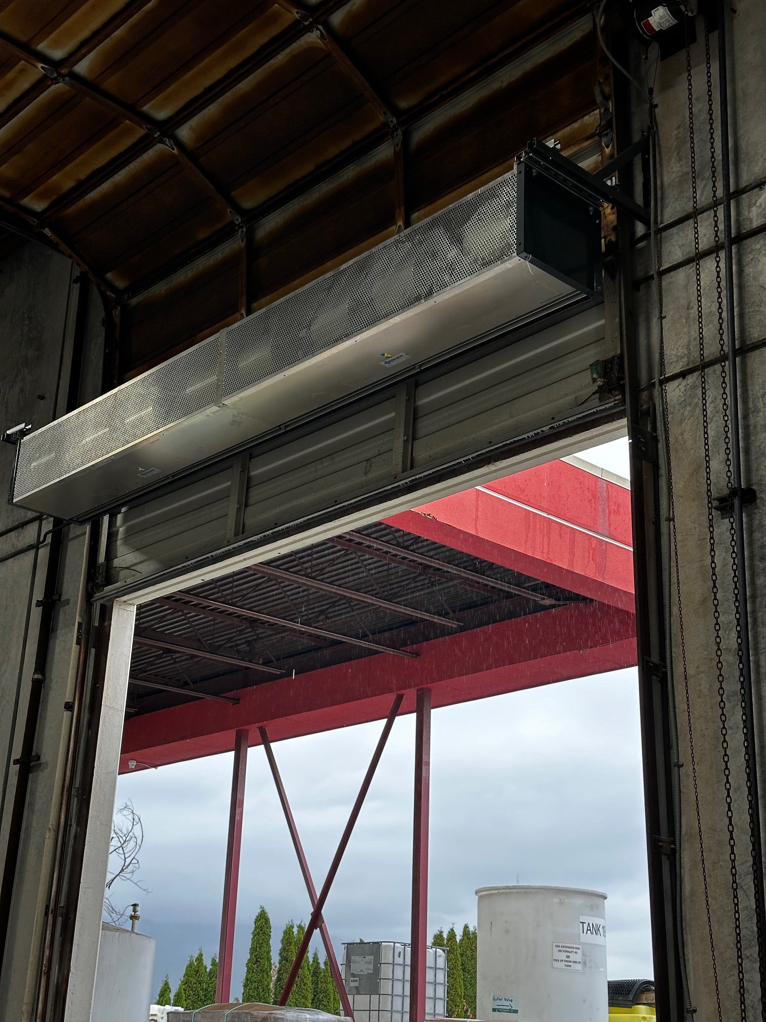 Air Curtains help Maintain Temperatures and Reduce Air Transfer